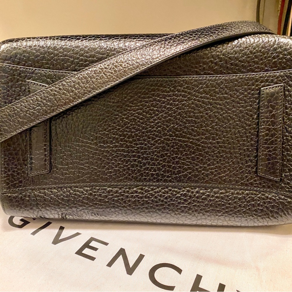 Authentic Rare Givenchy Antigona Bag, Medium - Picture 8 of 16